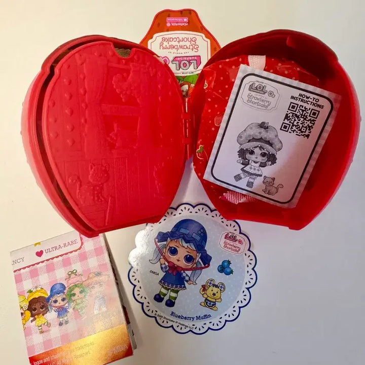 [BUNJANG] LOL Surprise Strawberry Shortcake &amp; Blueberry Muffin Figure / LOL 서프라이즈 스트로베리쇼트케이크 블루베리머핀 피규어