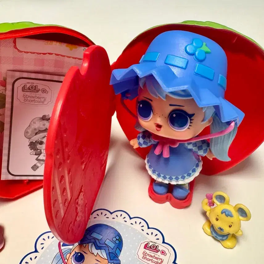 [BUNJANG] LOL Surprise Strawberry Shortcake &amp; Blueberry Muffin Figure / LOL 서프라이즈 스트로베리쇼트케이크 블루베리머핀 피규어