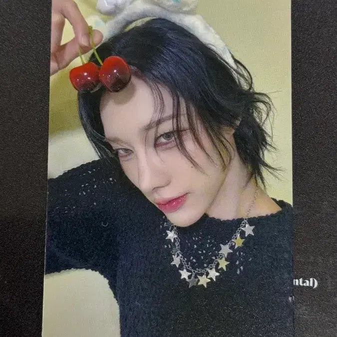 [BUNJANG] XLOV Louis Cherry POB Photocard / 엑스러브 (XLOV) 루이 체리 미공포 포카
