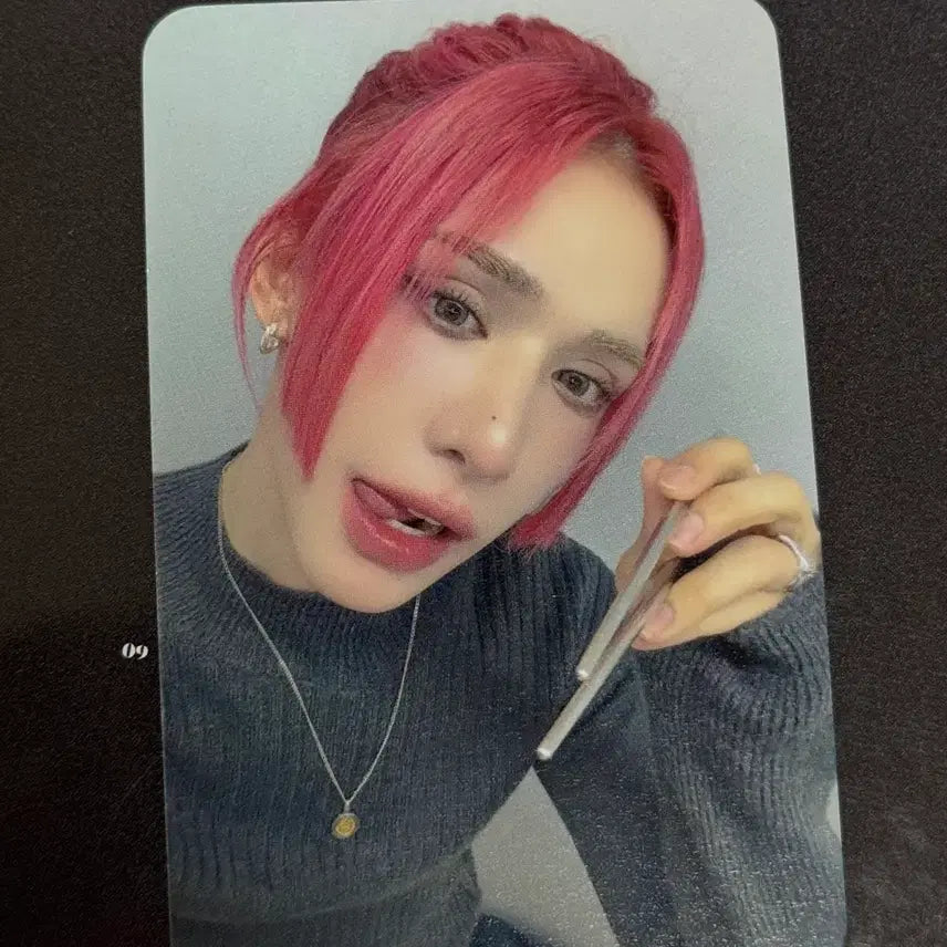 [BUNJANG] XLOV Woohmu Tee POB Photocard / 엑스러브 (XLOV) 우무티 젓가락 미공포 포카