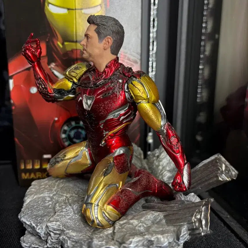 [BUNJANG] Iron Studios Endgame Iron Man Figure / 앤드게임 아이언맨 핑거스냅(아이언스튜디오) 피규어