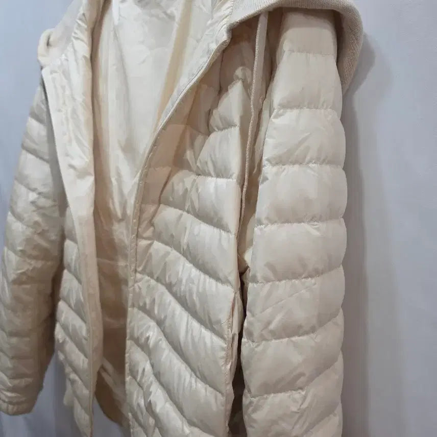 [BUNJANG] Time Ivory Hooded Lightweight Padded Jacket / (정품)타임 아이보리 후드 여성 경량 패딩
