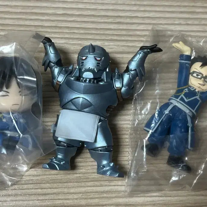 [BUNJANG] Fullmetal Alchemist Penokki Shoulder-Hug Roy Mustang Alphonse Figure Bundle Set / 강철의 연금술사 펜오키 어깨쿵 로이 머스탱 알폰스