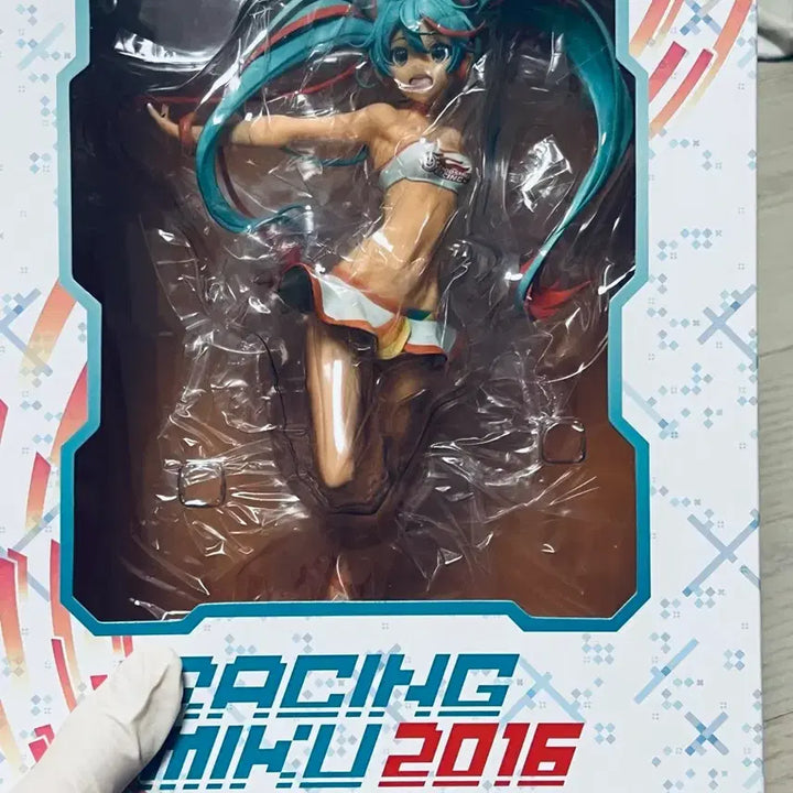 [SOLD OUT] 레이싱 미쿠 2016 타이 피규어 팝니다