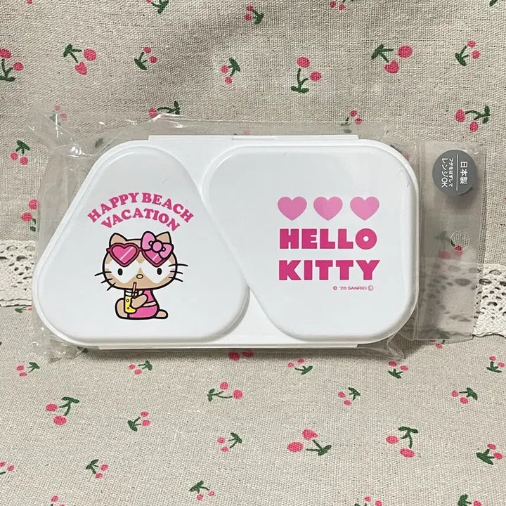 [BUNJANG] Hello Kitty Tanning Kitty White Onigiri Bento Box / 헬로키티 태닝키티 화이트 삼각김밥 케이스 다이어트 점심도시락