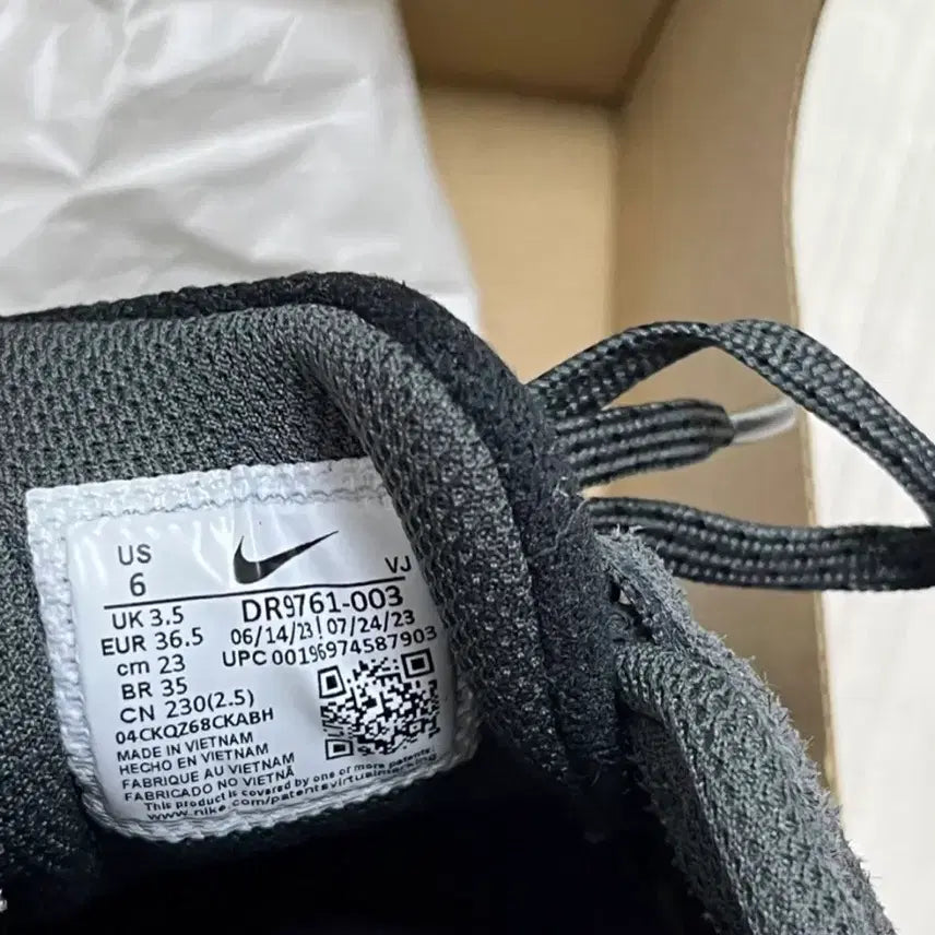 [BUNJANG] Nike Tech Hera Black Smoke Grey Sneakers / 나이키 테크 헤라 블랙 스모크 그레이