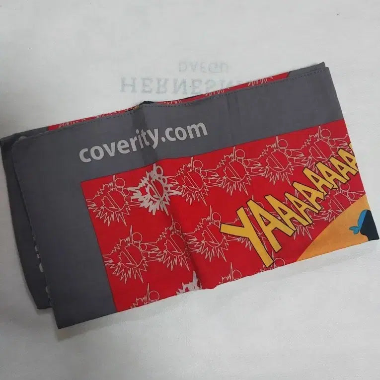 [BUNJANG] Code Static Red Pattern Scarf Handkerchief / 코드스테틱 레드 패턴 스카프 손수건