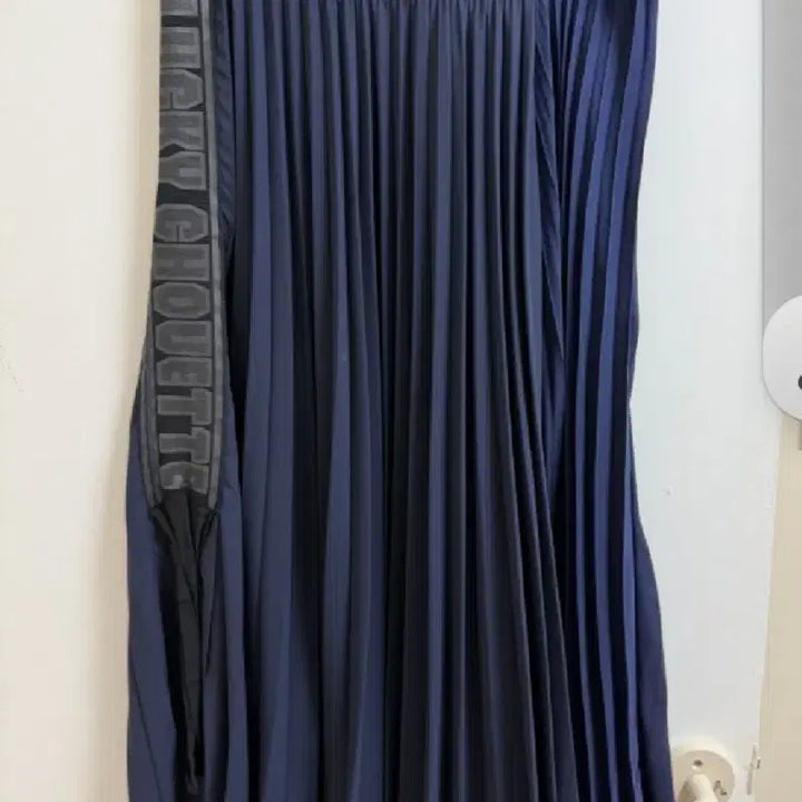 [BUNJANG] Lucky Chouette Navy Pleated Skirt / 럭키슈에뜨 네이비 플리츠 스커트/38
