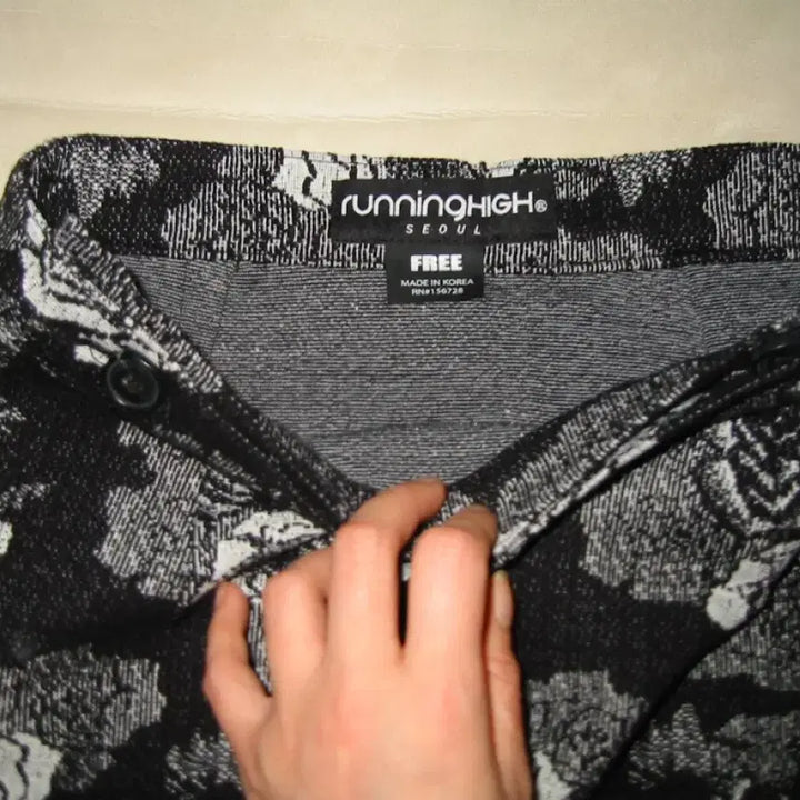 [BUNJANG] Running High Jacquard Fabric Flower Wrap Skirt / 러닝하이 자카드 패브릭 플라워 랩 스커트