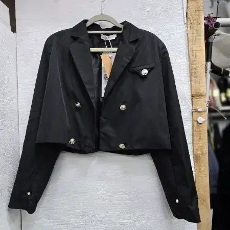 [BUNJANG] Black Crop Jacket with Gold Buttons / 크롭 블랙 자켓 금장 버튼