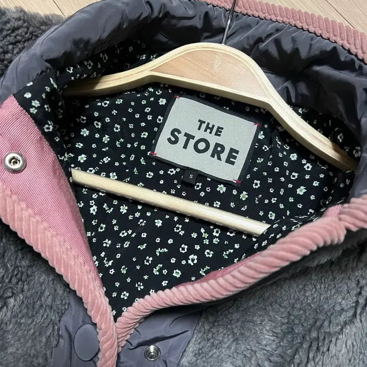 [BUNJANG] Hanseom Form The Store Wool Embroidered Sequin Sherpa Jacket / 21년 한섬 폼더스토어 울 자수 스팽글 양털점퍼 뽀글이자켓후리스큐빅그레이