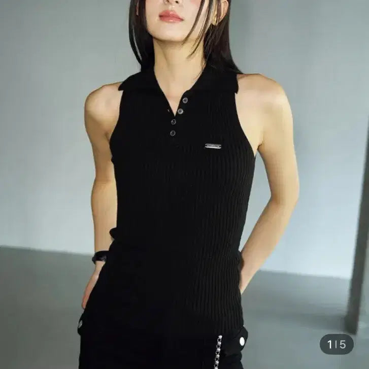 [BUNJANG] Helene Paris Halter Neck Knit Sleeveless Top / 헬레네파리스 홀터넥 니트 블랙 슬리브리스