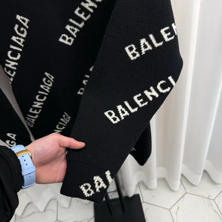 [BUNJANG] Balenciaga Multi Logo Knit Sweater / [백화점판/ S] 발렌시아가 멀티로고 니트 블랙