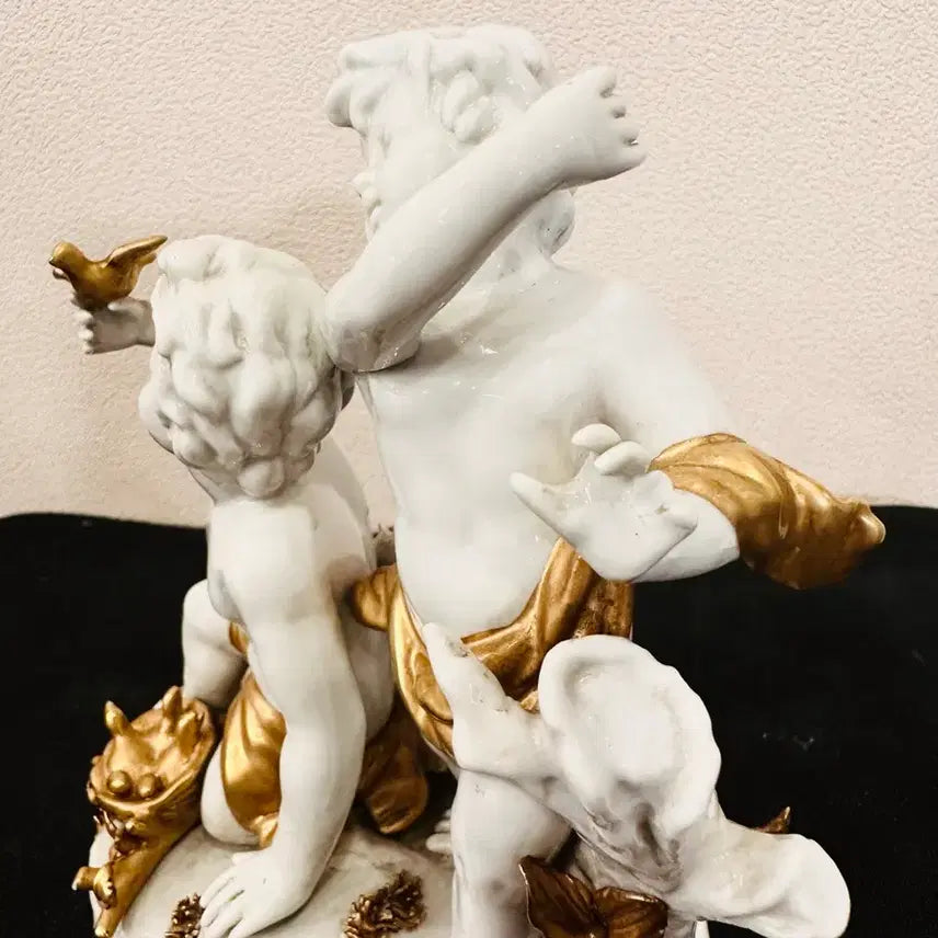 [BUNJANG] Neoclassical Putti Porcelain Sculpture / 신고전주의 퍼티 도자기 조각상 [앤틱 유럽 골동 장식품]