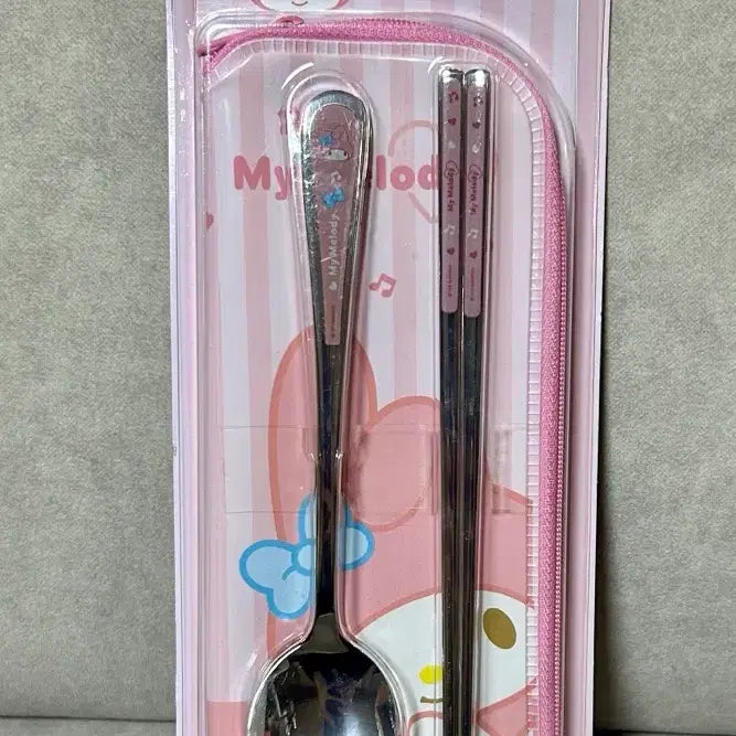 [SOLD OUT] 산리오 마이멜로디 수저+케이스 세트 새상품