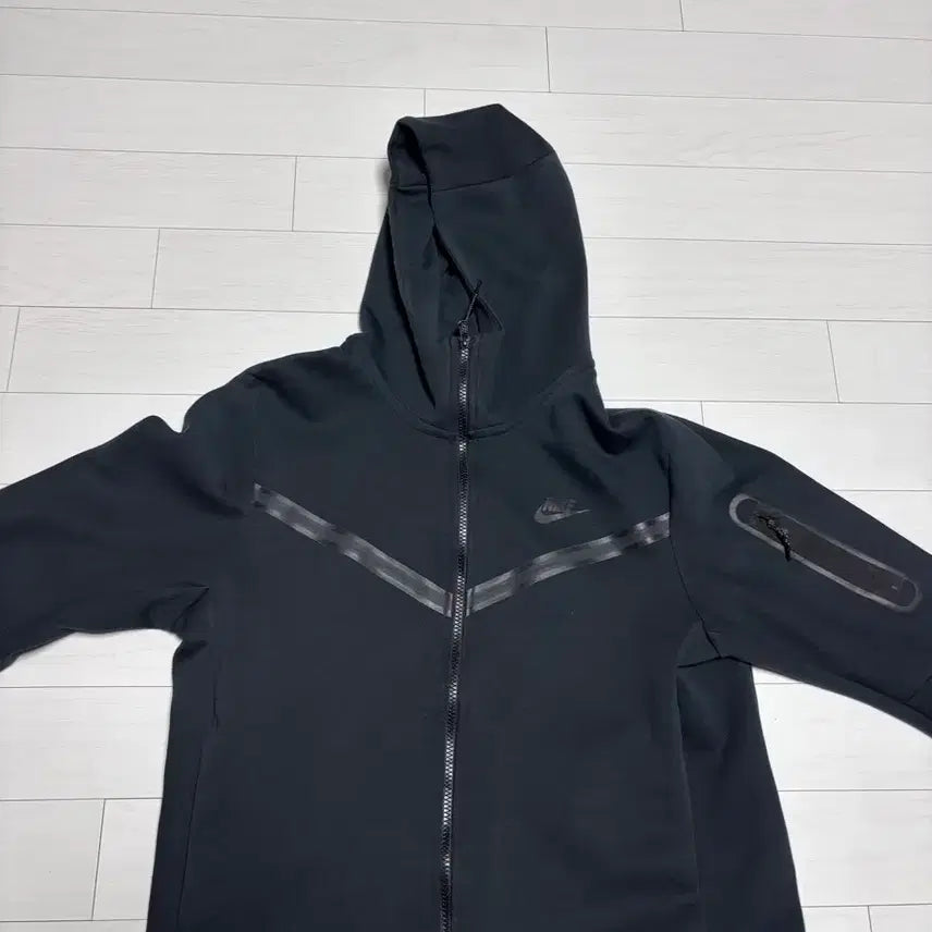 [BUNJANG] Nike Tech Fleece Black Hoodie Zip-Up / 나이키 테크 플리스 블랙 후드 집업