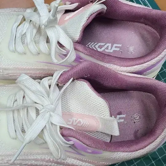 [SOLD OUT] 르까프  흰색/보라색 여성 운동화240