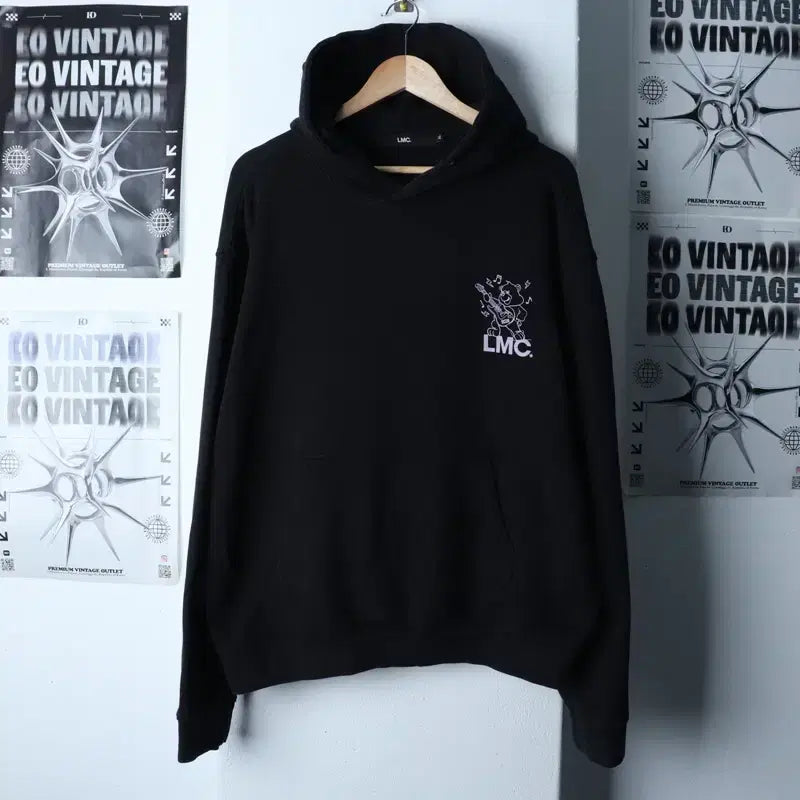 [BUNJANG] LMC Hooded T-shirt Back Print Black / (XL-2XL) 엘엠씨 후드티셔츠 백프린팅 블랙 키치 라벤더-177C4