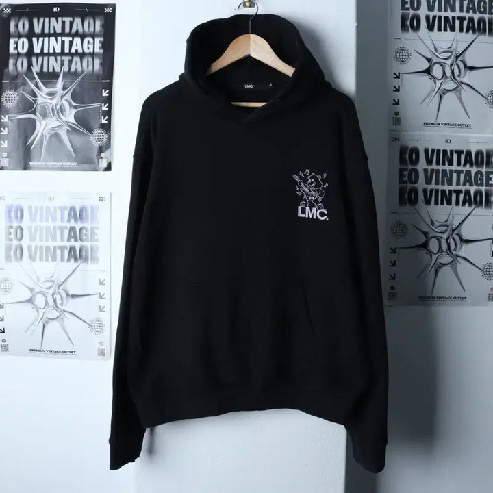 [BUNJANG] LMC Hooded T-shirt Back Print Black / (XL-2XL) 엘엠씨 후드티셔츠 백프린팅 블랙 키치 라벤더-177C4