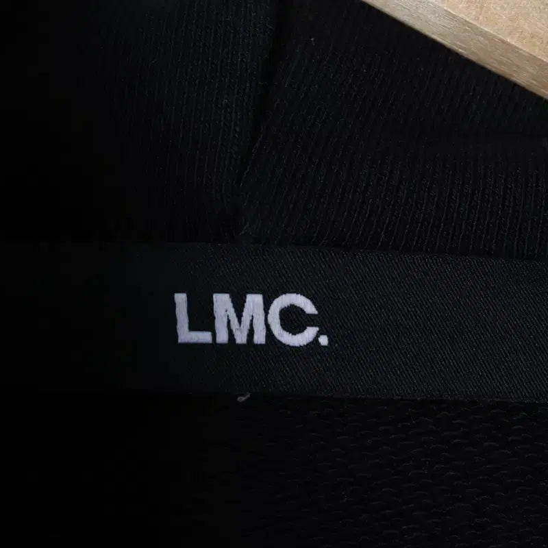 [BUNJANG] LMC Hooded T-shirt Back Print Black / (XL-2XL) 엘엠씨 후드티셔츠 백프린팅 블랙 키치 라벤더-177C4
