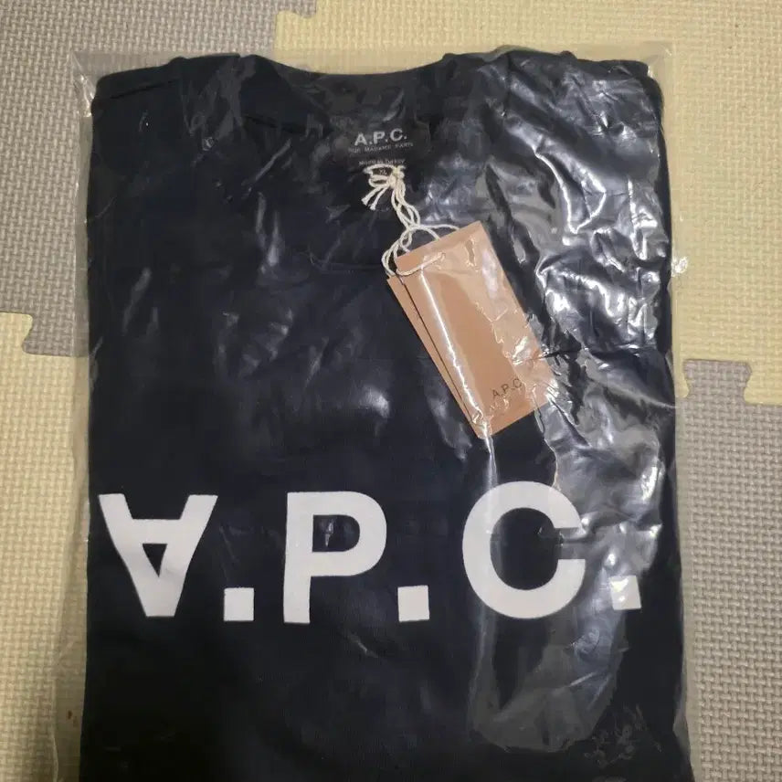 [BUNJANG] A.P.C. Logo Sweatshirt XL / A.P.C. 로고 맨투맨 XL 새상품 그레이 네이비