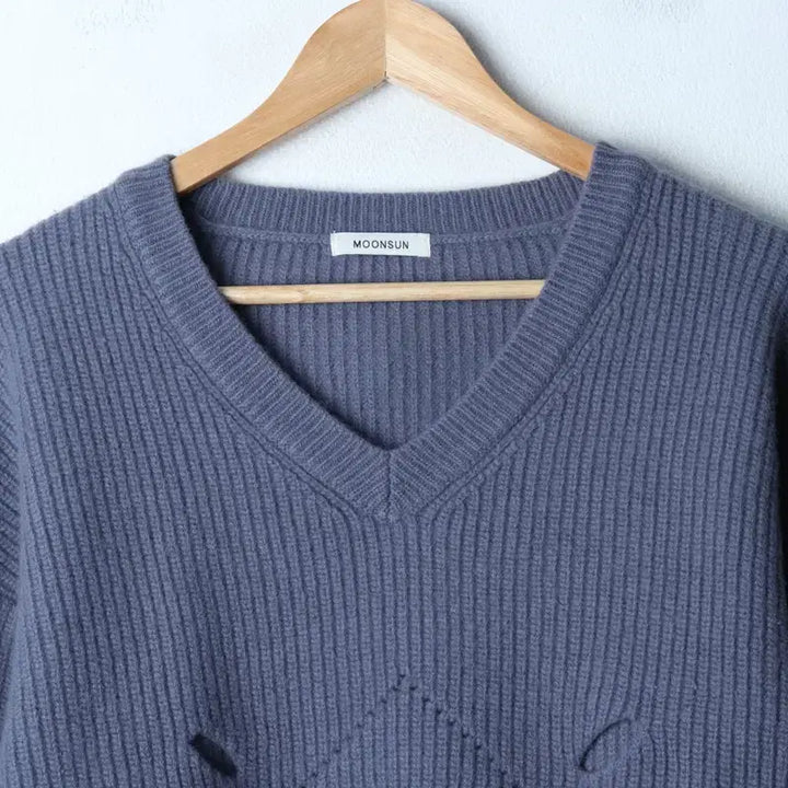 [BUNJANG] W(F) MoonSun Blue Punching Knit Heavy Wool Sweater / W(F) 문선 니트 펀칭 블루 유니크 헤비울-177F0
