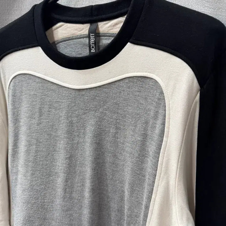 [BUNJANG] Neil Barrett Modernist Colorblock Sweatshirt (Size 95) / 닐바렛 모더니스트 컬러블록 맨투맨 (95)