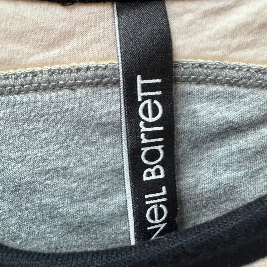 [BUNJANG] Neil Barrett Modernist Colorblock Sweatshirt (Size 95) / 닐바렛 모더니스트 컬러블록 맨투맨 (95)