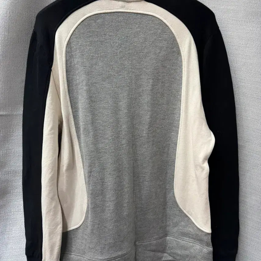 [BUNJANG] Neil Barrett Modernist Colorblock Sweatshirt (Size 95) / 닐바렛 모더니스트 컬러블록 맨투맨 (95)