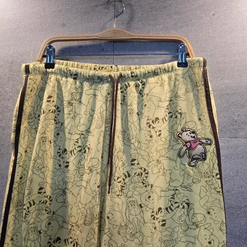 [BUNJANG] Disney Winnie the Pooh Training Pants / 디즈니정품. 곰돌이 푸. 트레이닝 팬츠. 미착.