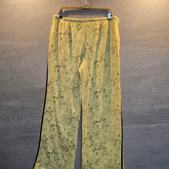 [BUNJANG] Disney Winnie the Pooh Training Pants / 디즈니정품. 곰돌이 푸. 트레이닝 팬츠. 미착.
