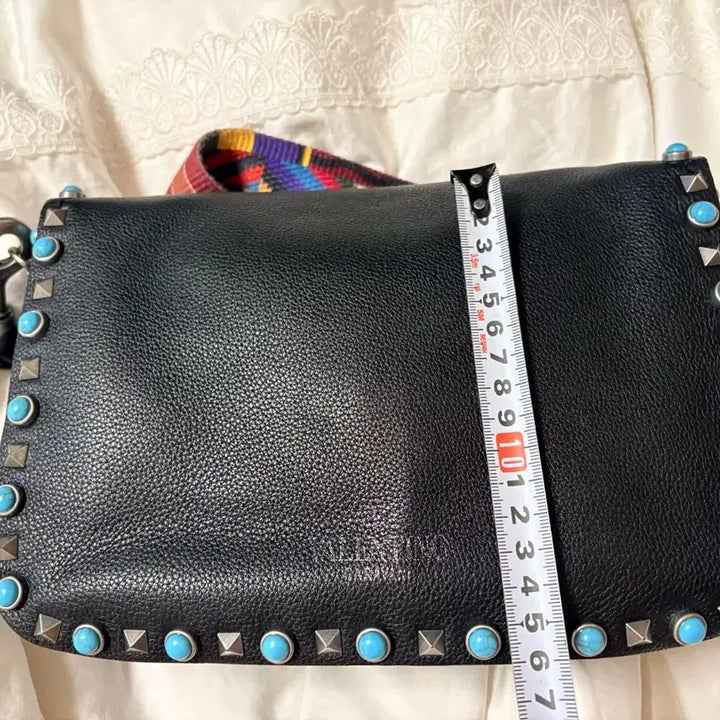 [BUNJANG] Valentino Garavani Rockstud Rolling Guitar Strap Crossbody Bag / 발렌티노 가라바니,락스터드 롤링기타스트랩 크로스