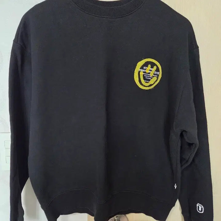 [BUNJANG] East Kunst Smile Print Black Sweatshirt / 이스트쿤스트 프린팅 맨투맨 블랙