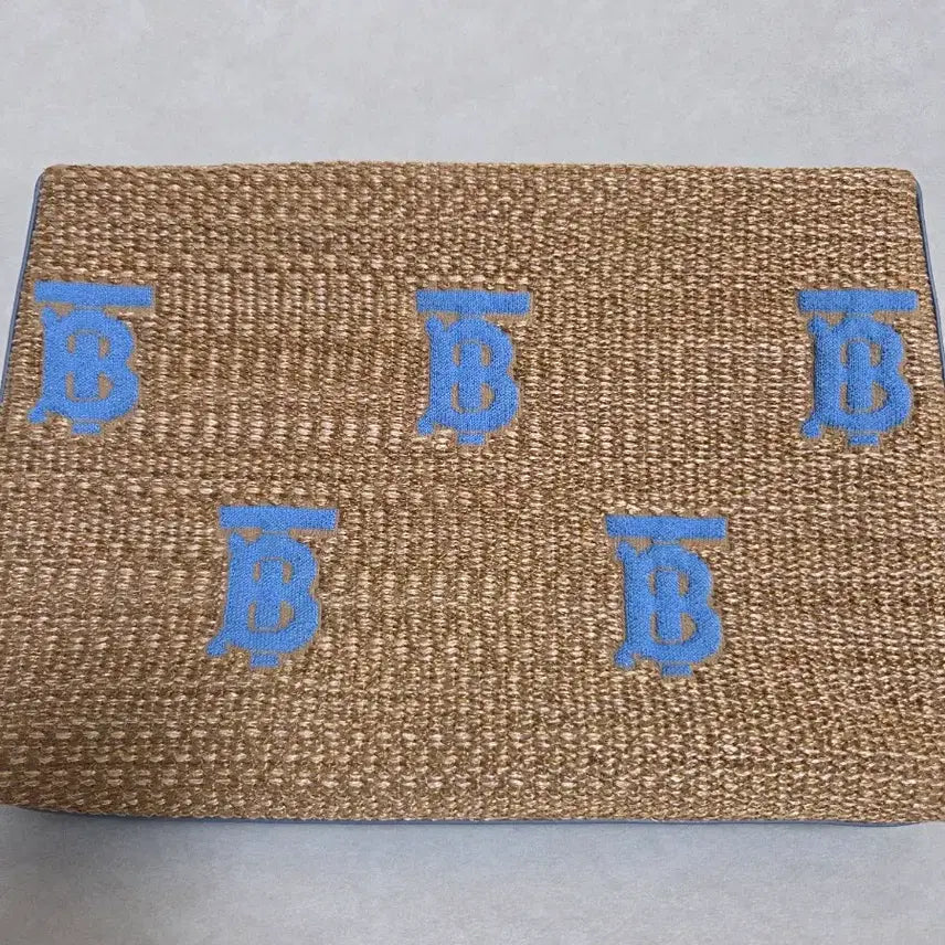 [BUNJANG] Burberry Rattan Pastel Clutch / 버버리 클러치