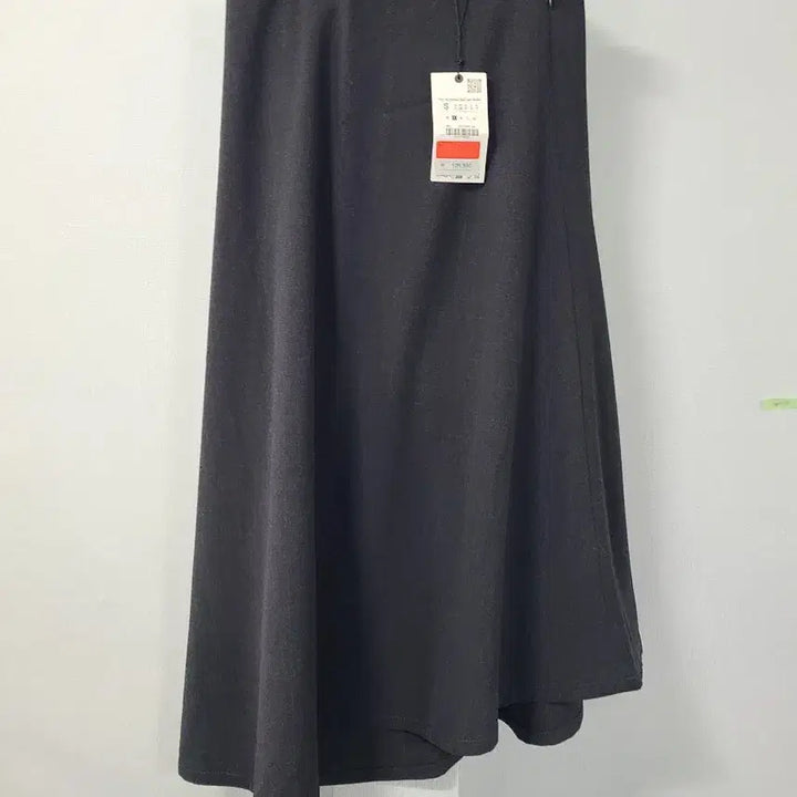[BUNJANG] ZARA Black Asymmetrical Long Skirt (Size S) / *미사용* 자라 블랙 언발란스 롱 스커트 S