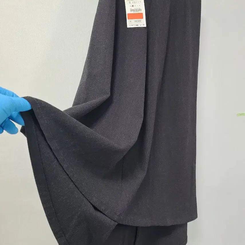 [BUNJANG] ZARA Black Asymmetrical Long Skirt (Size S) / *미사용* 자라 블랙 언발란스 롱 스커트 S
