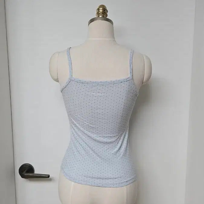 [BUNJANG] High Neck Ribbed Light Sky Blue Tank Top / 땡땡이 하이넥 골지 연하늘 끈나시