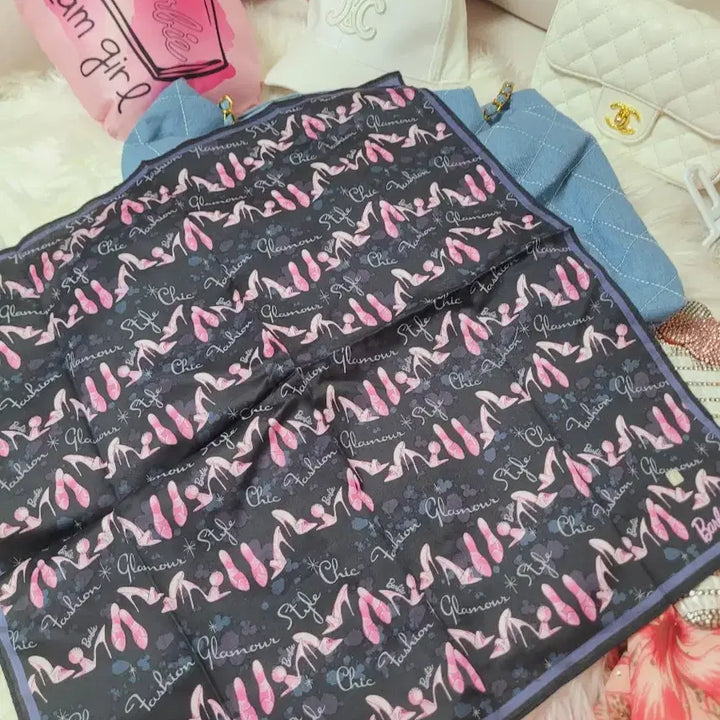 [BUNJANG] Barbie Pink High Heel Pattern Scarf / 바비 블랙 스카프 핑크 하이힐 패턴