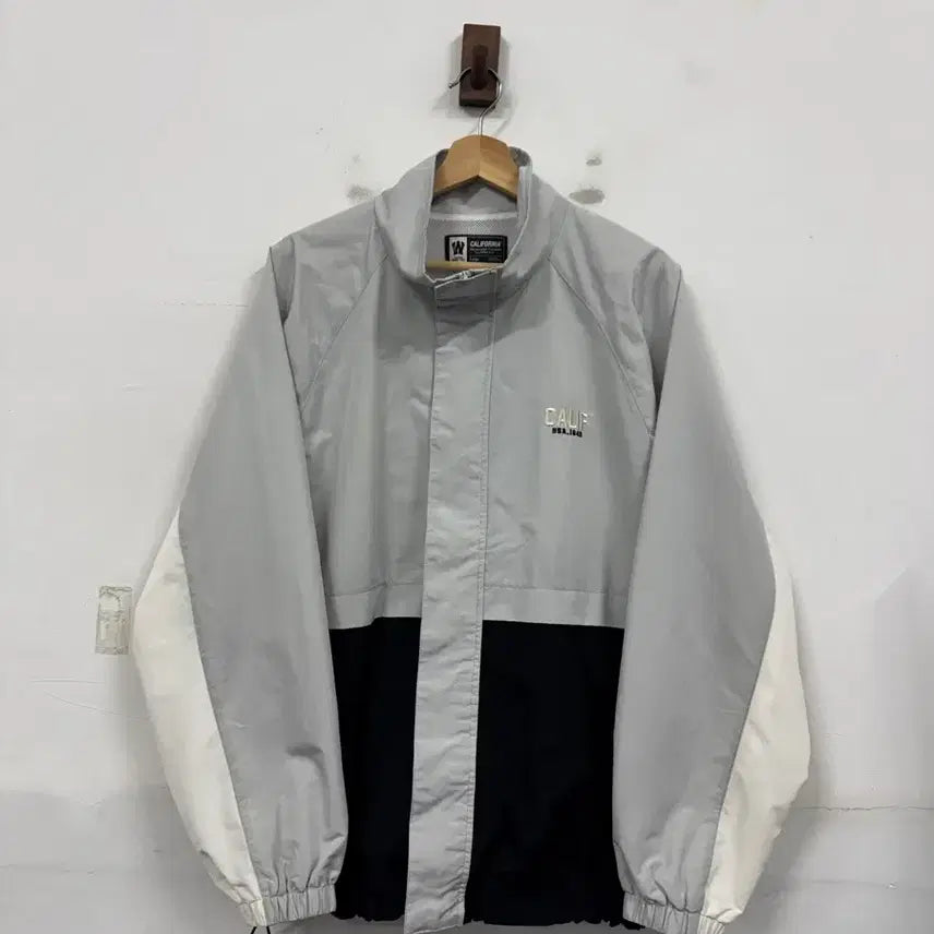 [BUNJANG] Who.A.U Color Block Windbreaker Jacket / (L)후아유 배색 바람막이