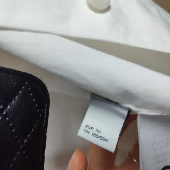 [SOLD OUT] 최종가격내림)COS 코스 화이트 레이스 칼라 셔츠