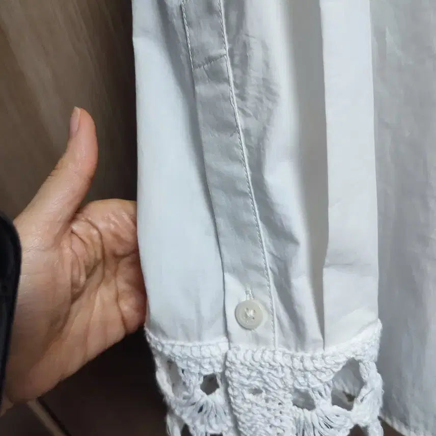 [SOLD OUT] 최종가격내림)COS 코스 화이트 레이스 칼라 셔츠