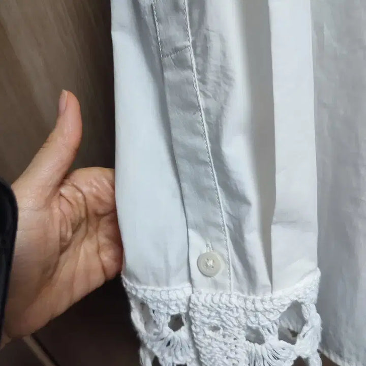 [SOLD OUT] 최종가격내림)COS 코스 화이트 레이스 칼라 셔츠