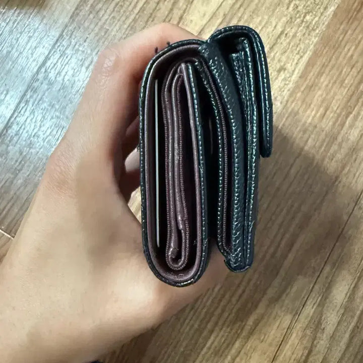 [SOLD OUT] 샤넬 캐비어 삼단 똑딱이 지갑