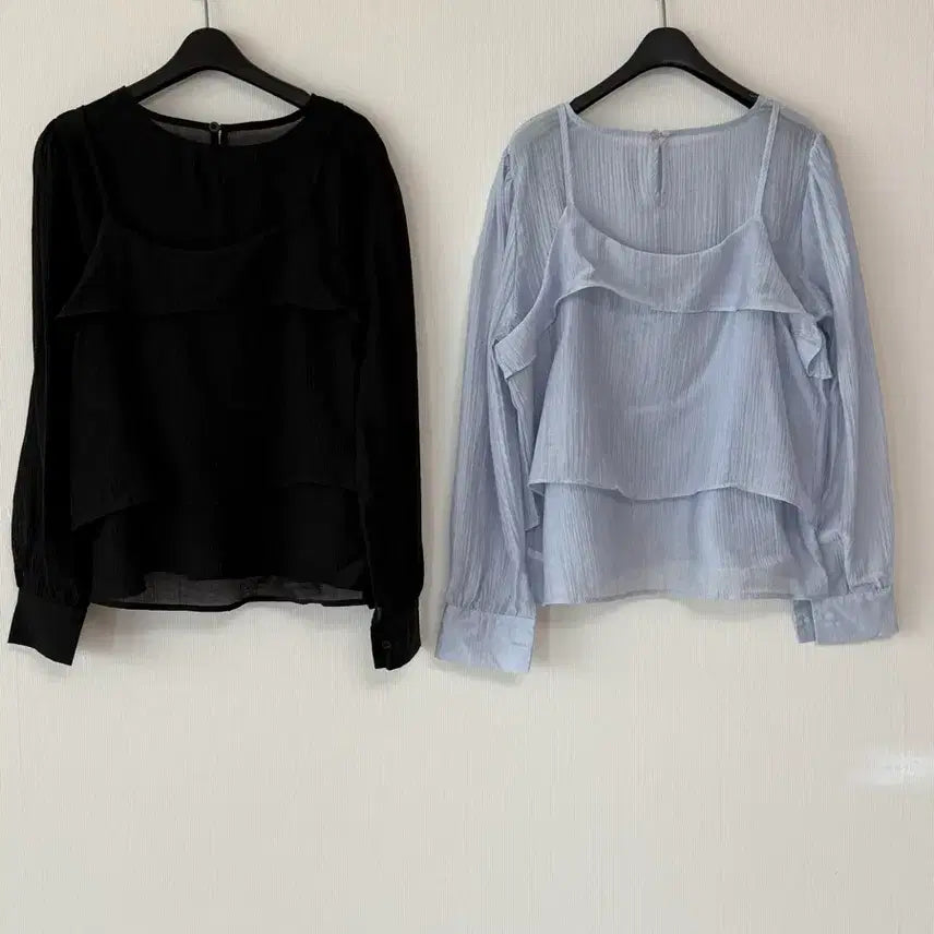 [BUNJANG] Layered Blouse (Light Blue/Black) / 새제품  레이어드 블라우스  소라/블랙
