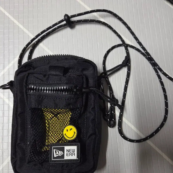 [SOLD OUT] 뉴에라 크로스백