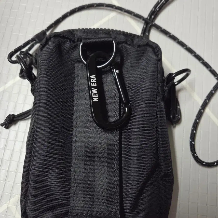 [SOLD OUT] 뉴에라 크로스백