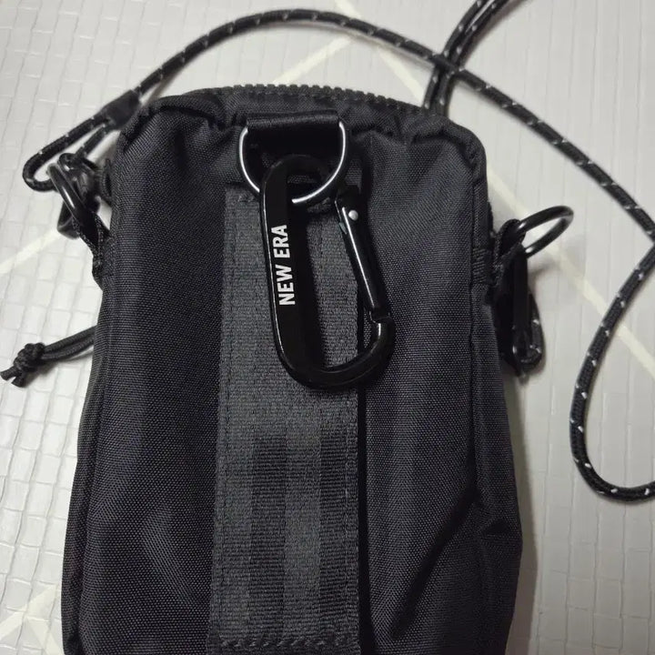 [SOLD OUT] 뉴에라 크로스백