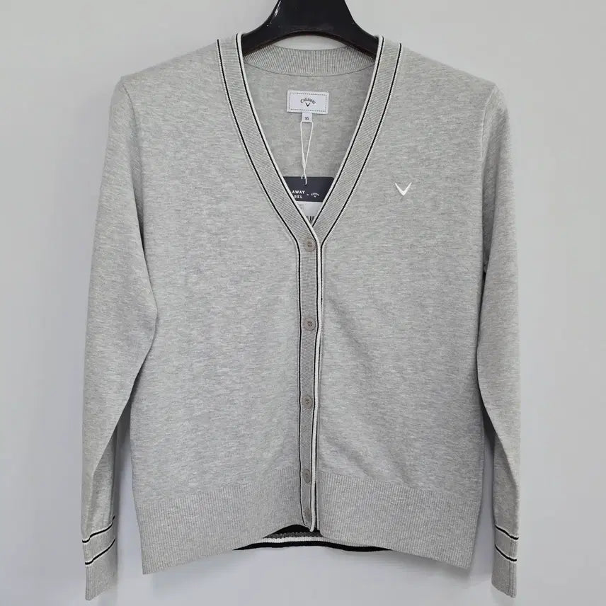 [SOLD OUT] 새상품 정가 278600 캘러웨이 여성 브이넥 단추 가디건