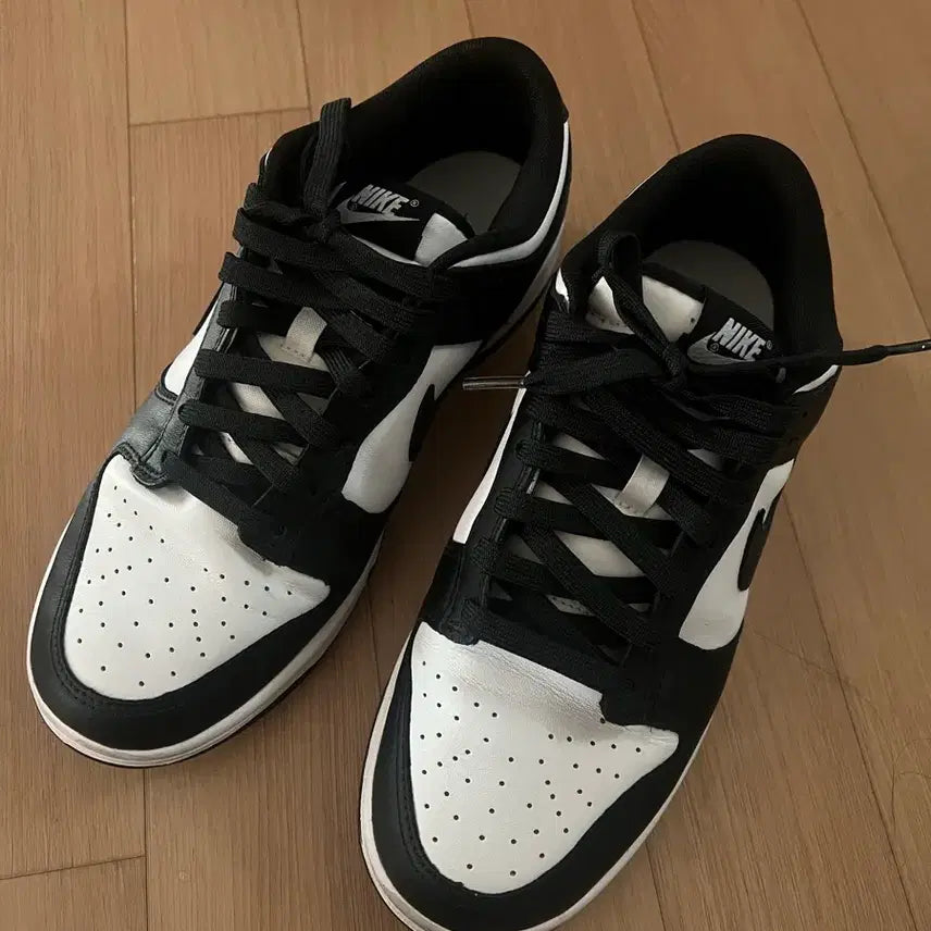 [BUNJANG] Nike Dunk Low Panda 260cm Sneakers / 나이키 덩크 로우 범고래 260cm
