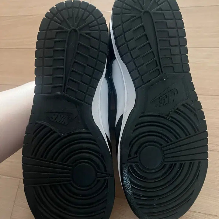 [BUNJANG] Nike Dunk Low Panda 260cm Sneakers / 나이키 덩크 로우 범고래 260cm